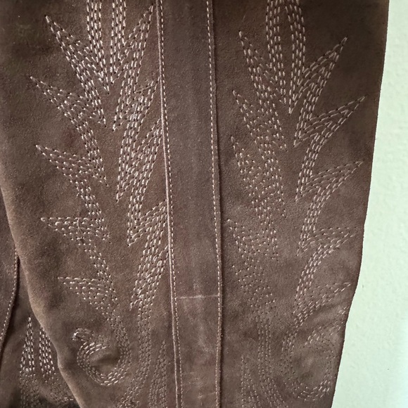 NWT-Gorgeous Italian Women's Brown Suede Heeled Boots - Classic Western Style - Picture 8 of 13